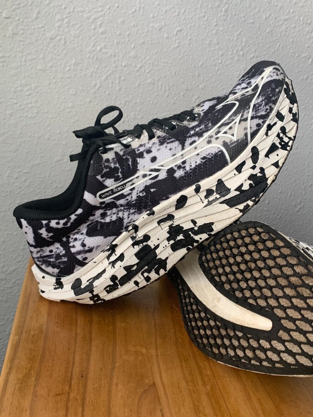 Mizuno Wave Rebellion Pro Prototype Salesman Sample Size 9 Kakizome Ink Splatter